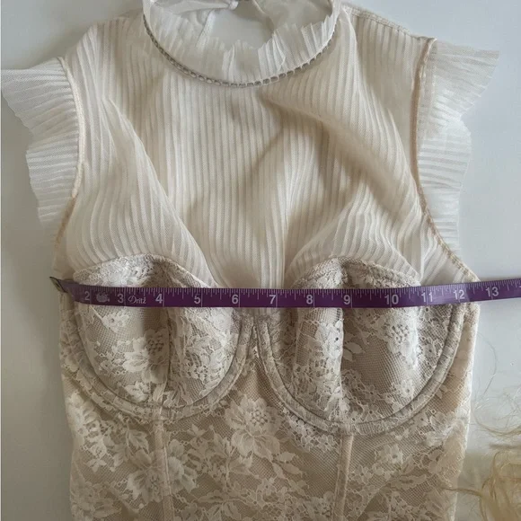 Victoria's Secret Cream Lace Midi Top 32 D - Picture 3 of 9